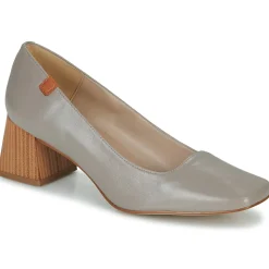 Betty London CLAUDIE