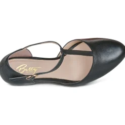 Betty London ESTELLE