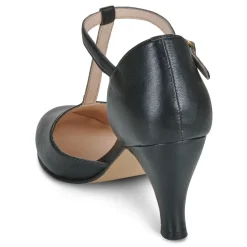 Betty London ESTELLE
