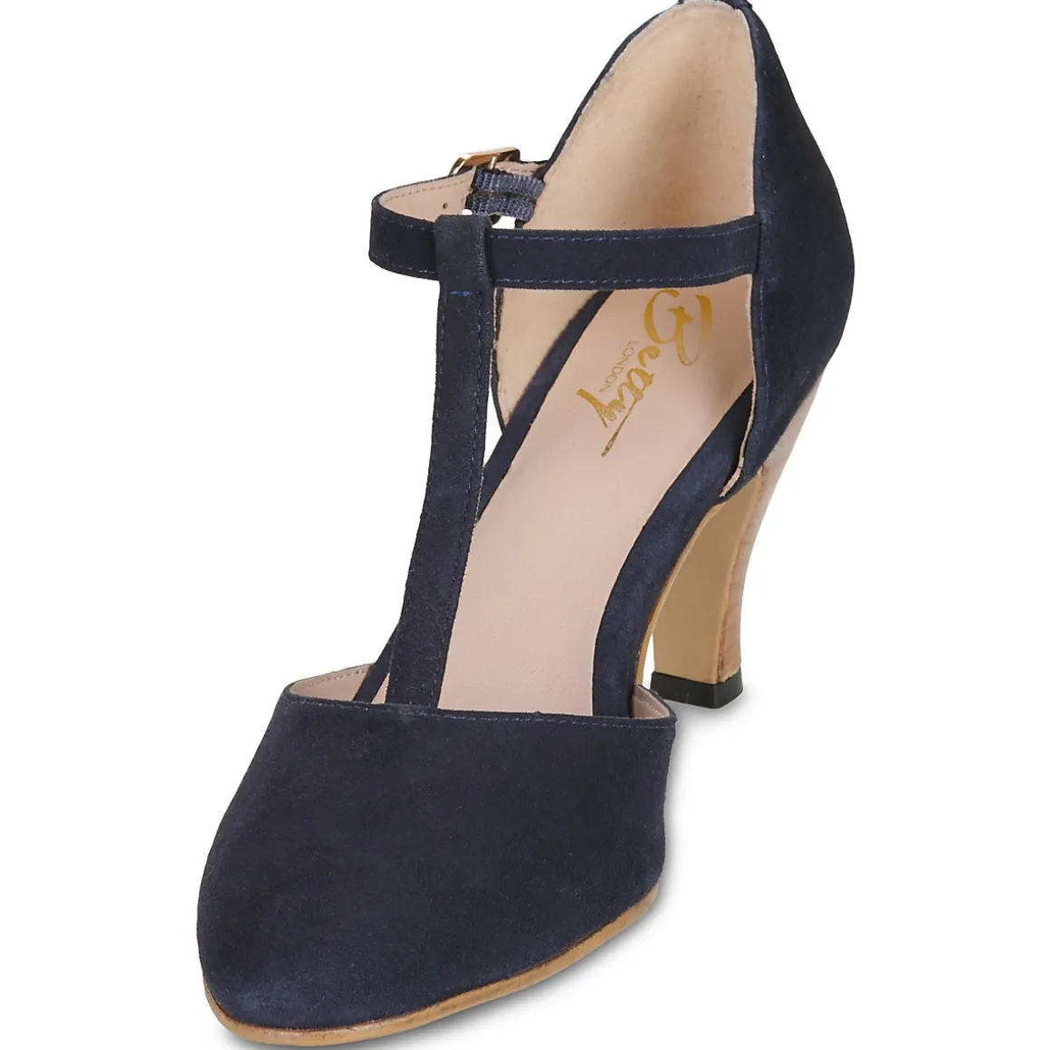 Betty London ESTELLE