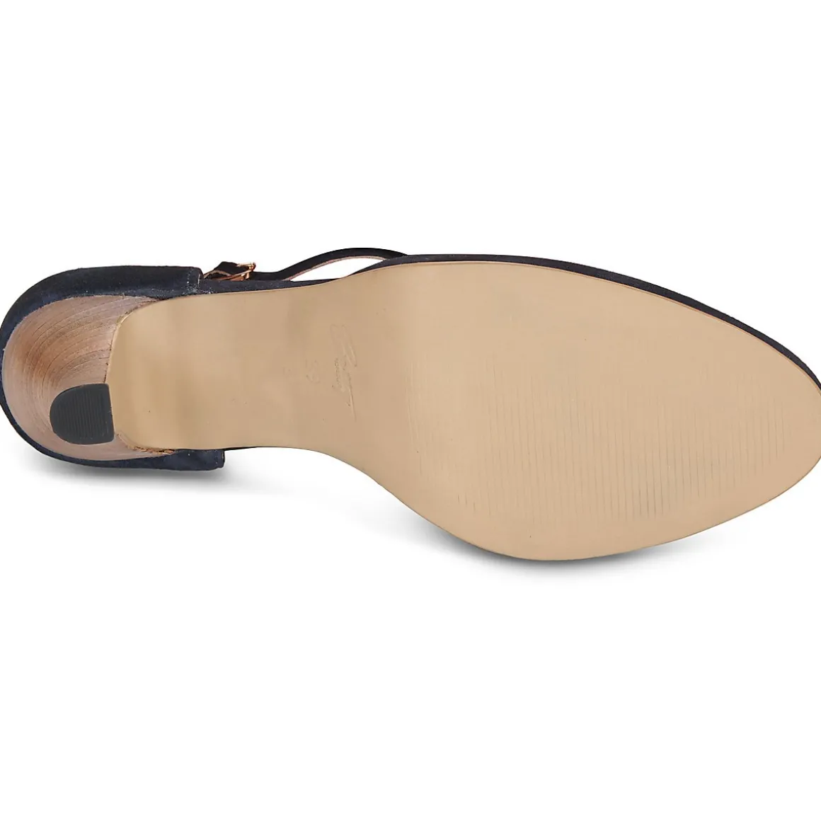 Betty London ESTELLE