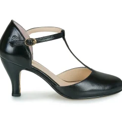 Betty London ESTELLE