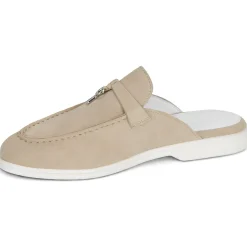 Melvin & Hamilton Adley 15