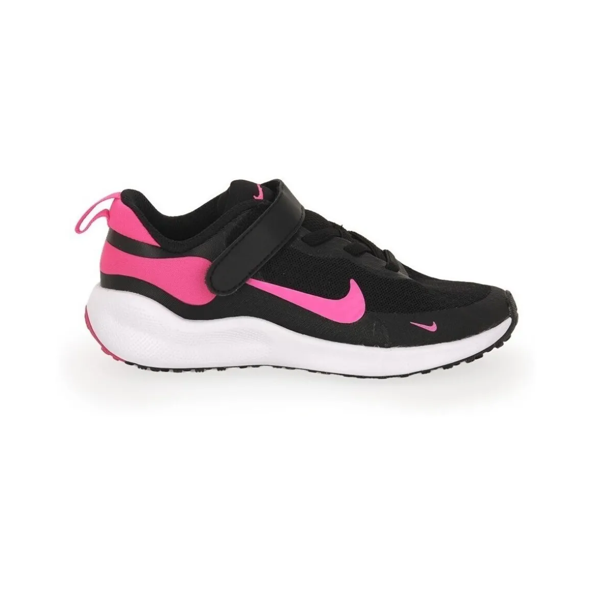 Nike REVOLUTION 7
