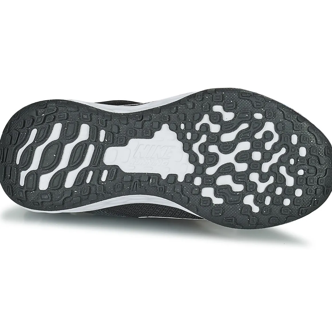 Nike Revolution 6