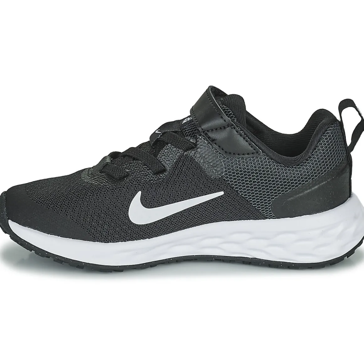 Nike Revolution 6