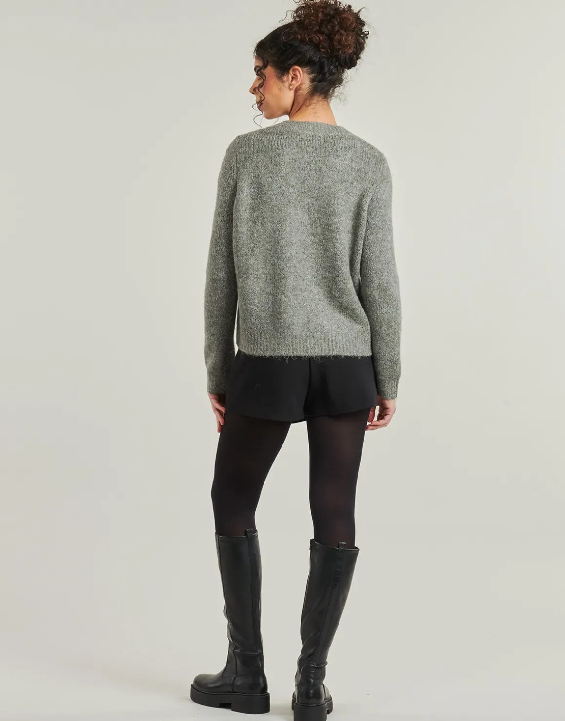 Veste / Cardigans Only