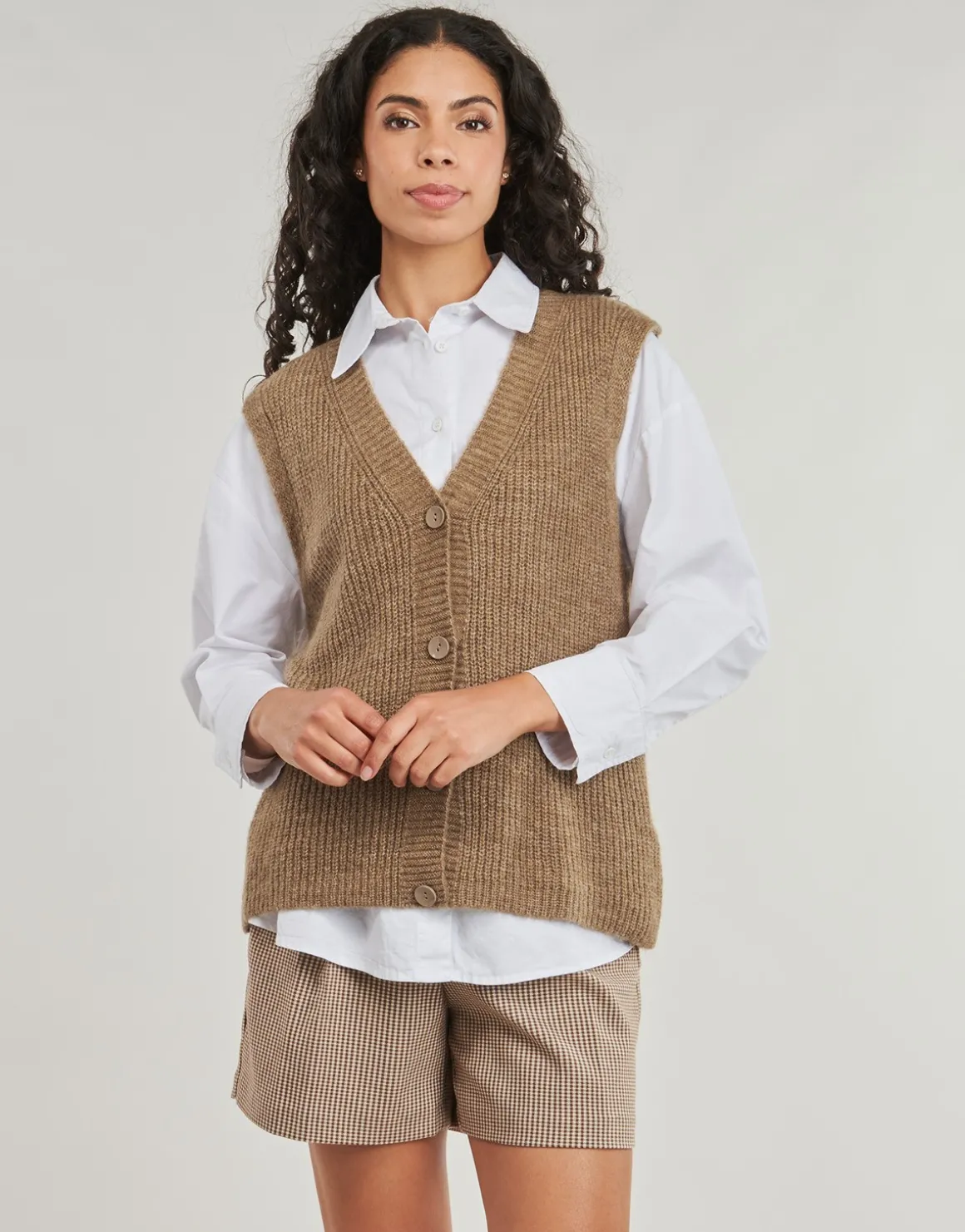 Veste / Cardigans Only